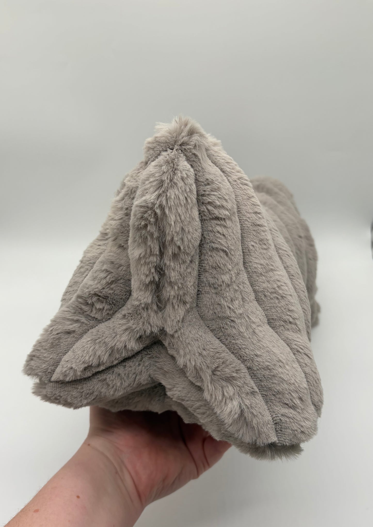 Leseknochen Kunstfell hellgrau