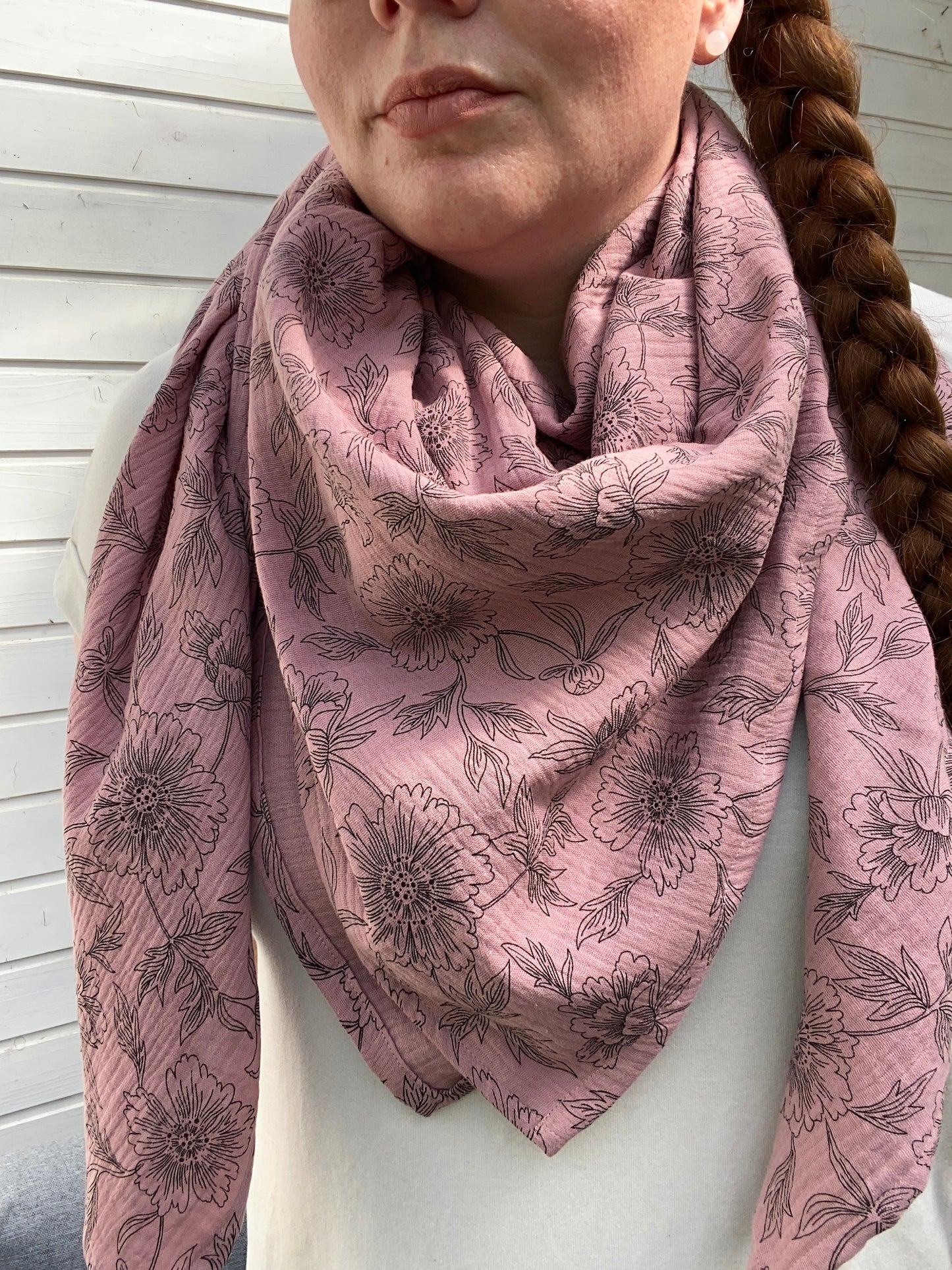 Musselintuch mit Blumenprint altrosa