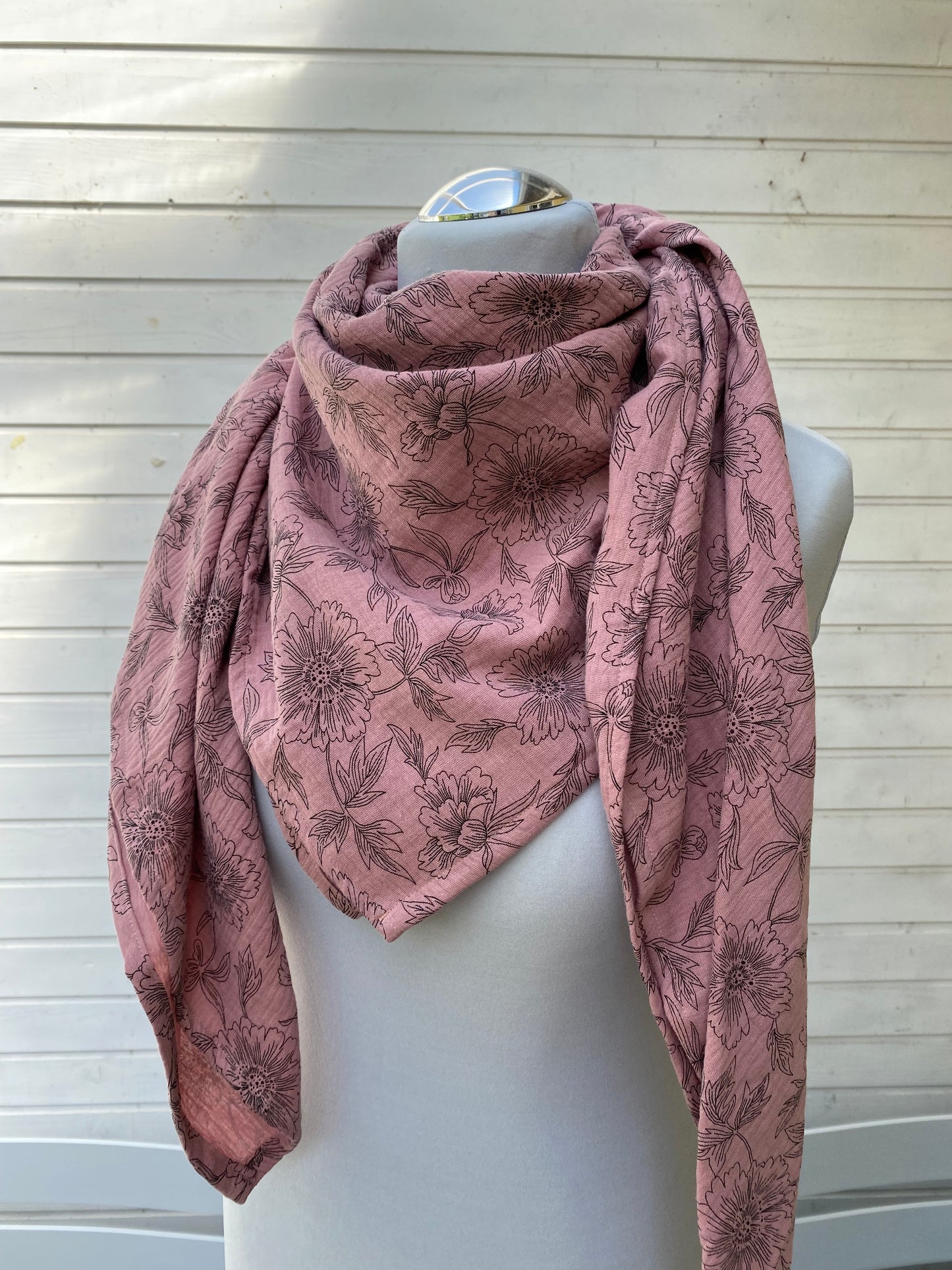 Musselintuch mit Blumenprint altrosa