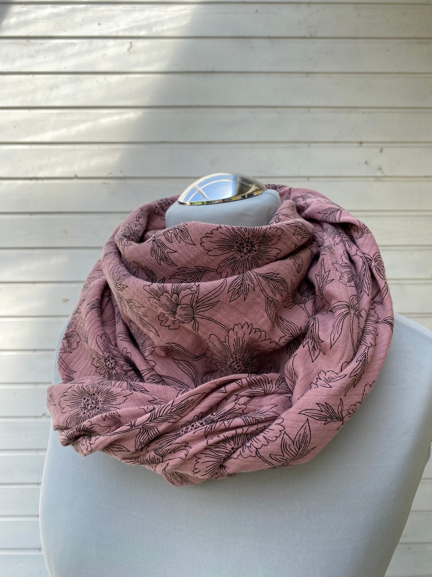 Musselintuch mit Blumenprint altrosa