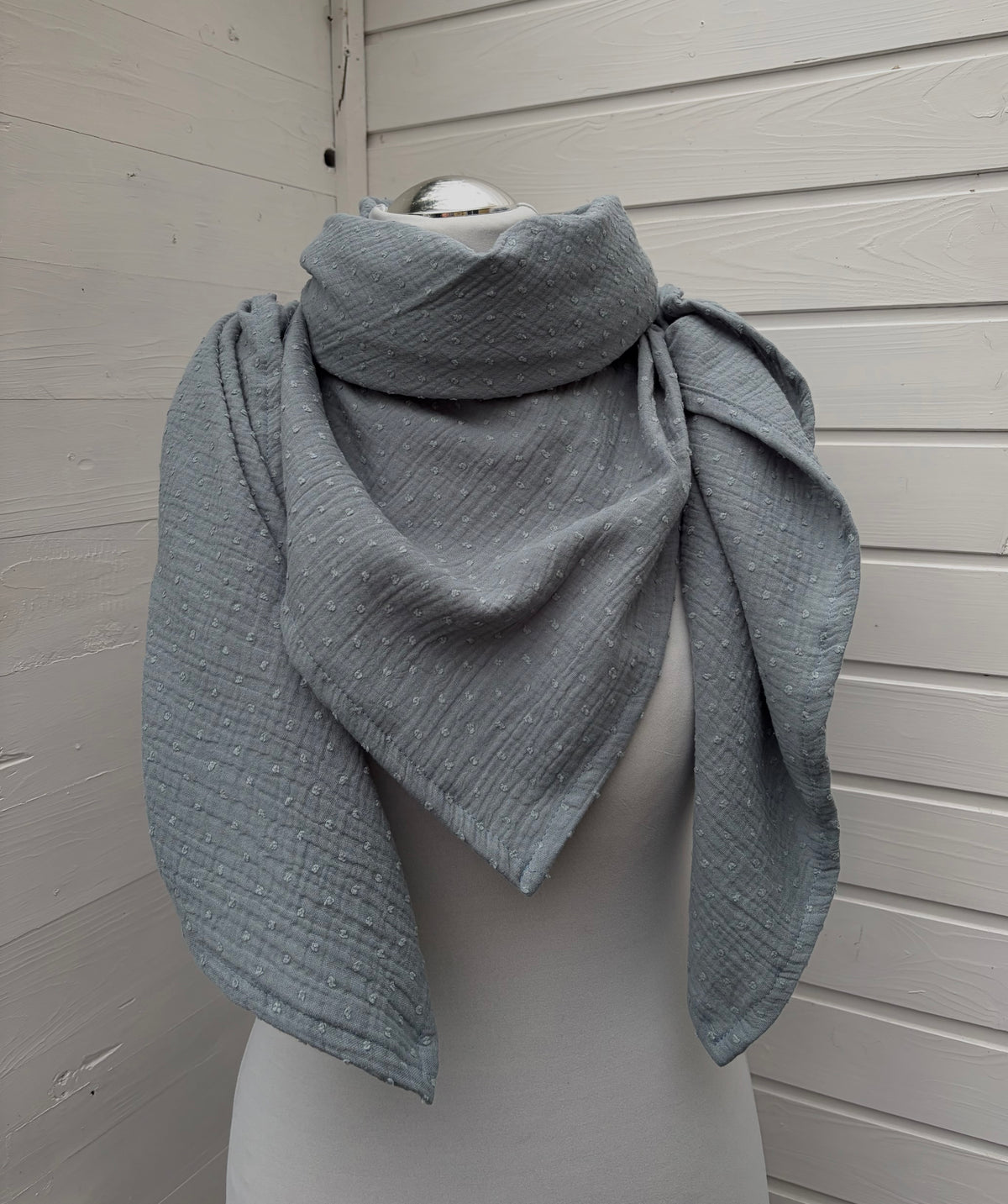 Musselintuch rauchblau mit Dots