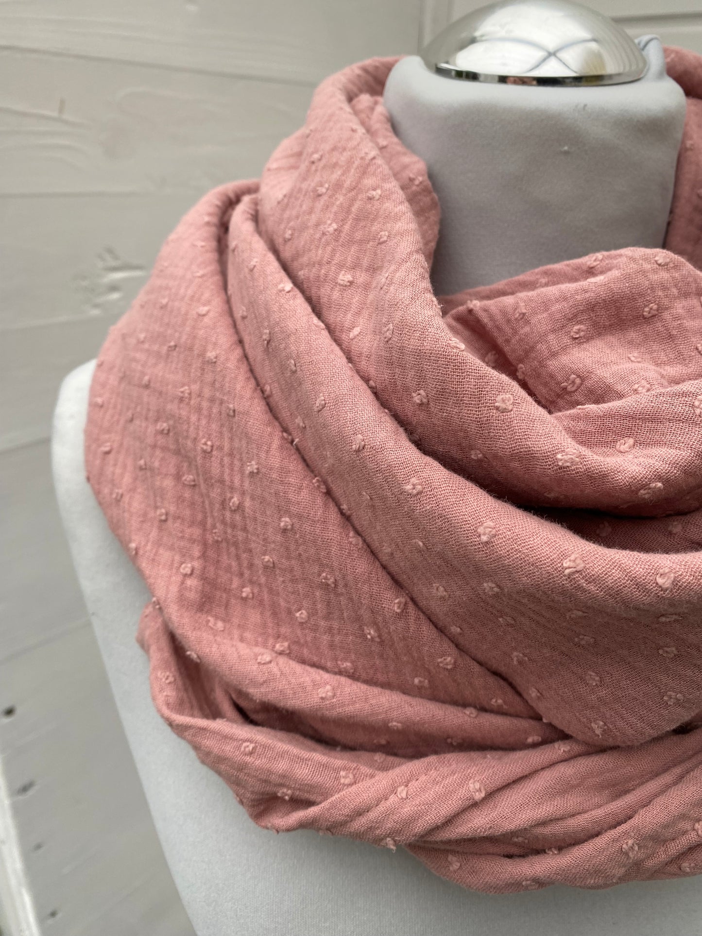 Musselintuch altrosa mit Dots