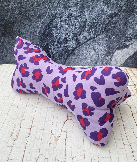 Leseknochen Leoprint Lavendel