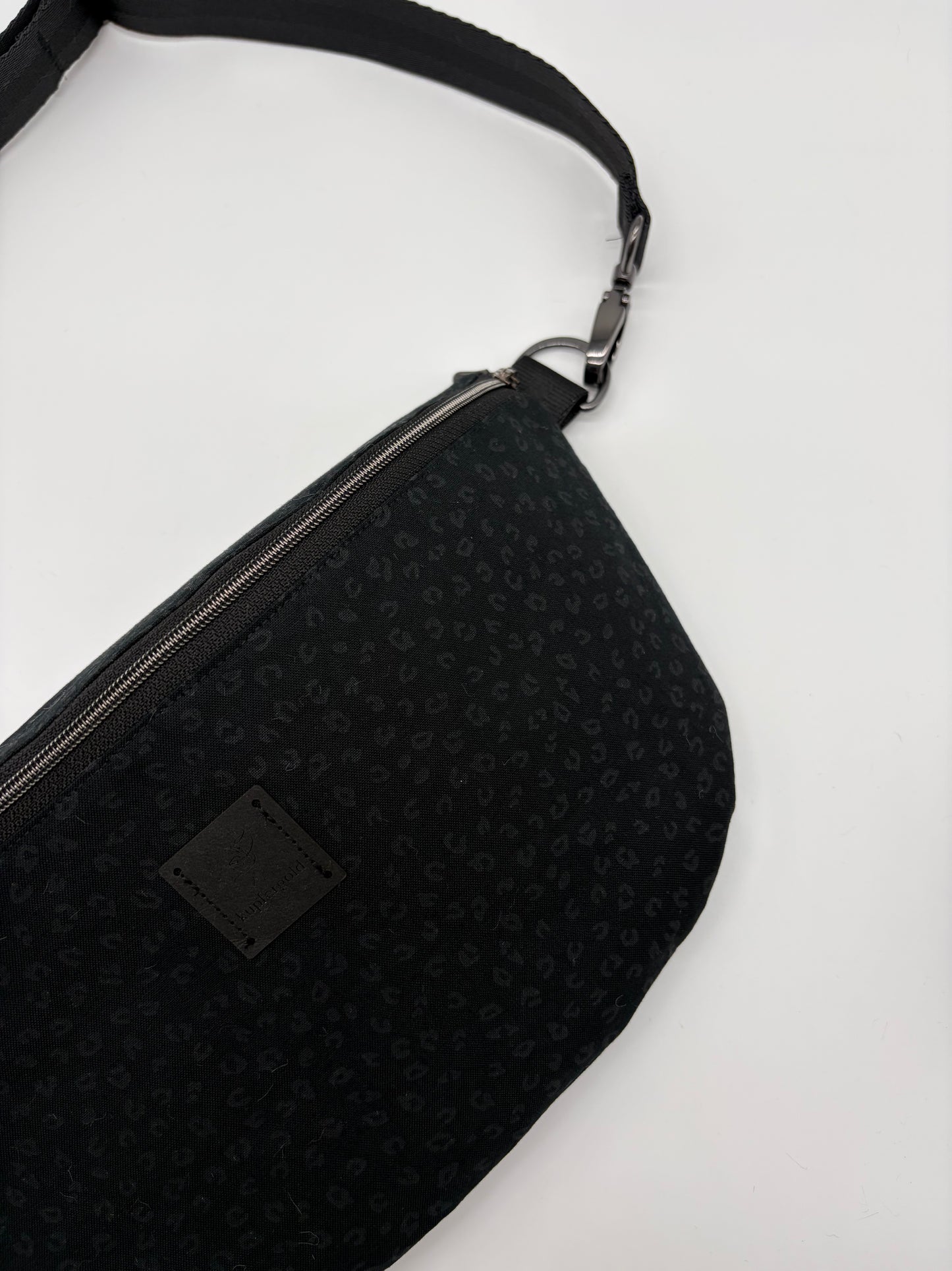 Bauchtasche mit Leoprint