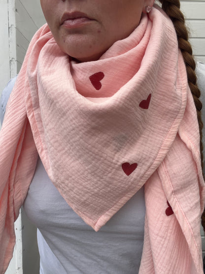 Musselintuch rosa mit Herzen