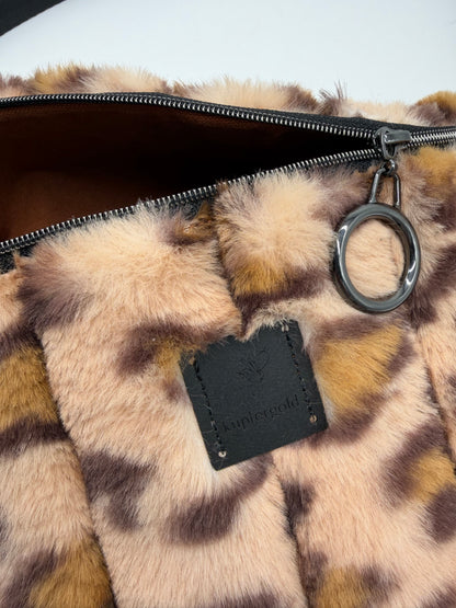 Bauchtasche aus Kunstlfell mit Leoprint