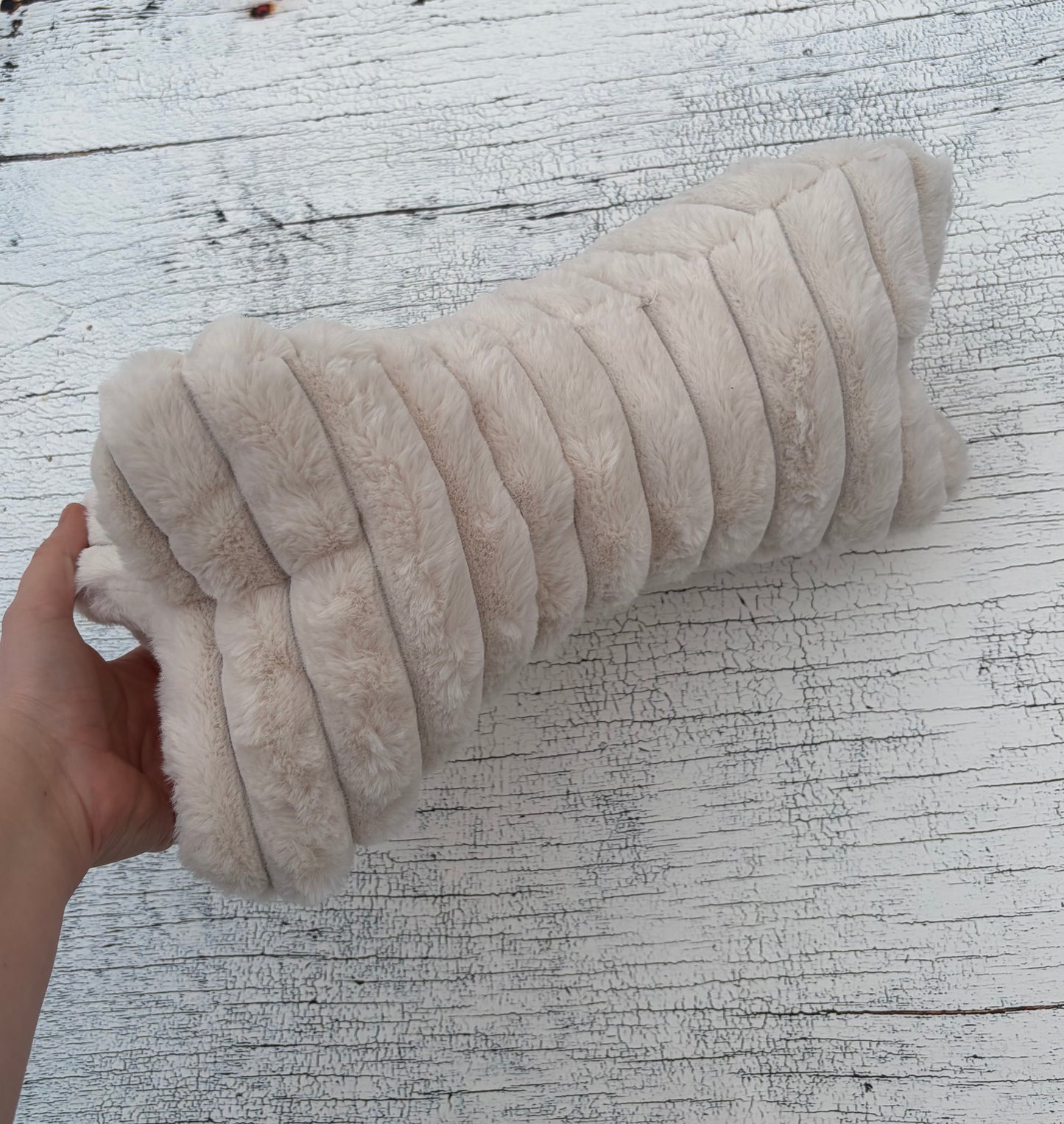 Leseknochen Kunstfell beige