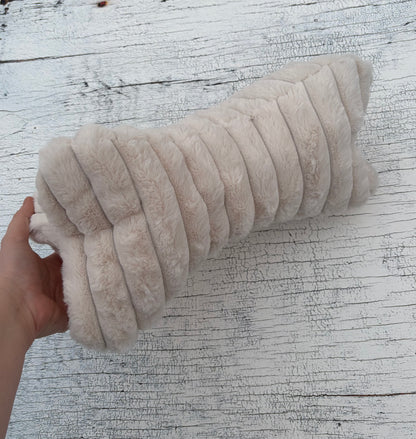 Leseknochen Kunstfell beige