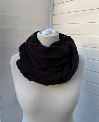 Musselintuch schwarz mit Dots