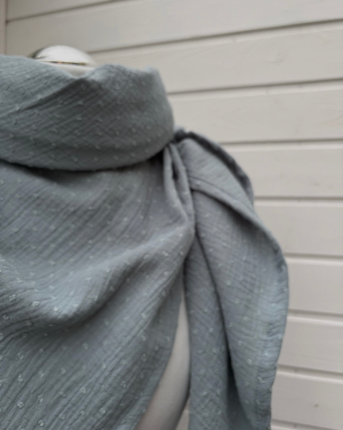 Musselintuch rauchblau mit Dots