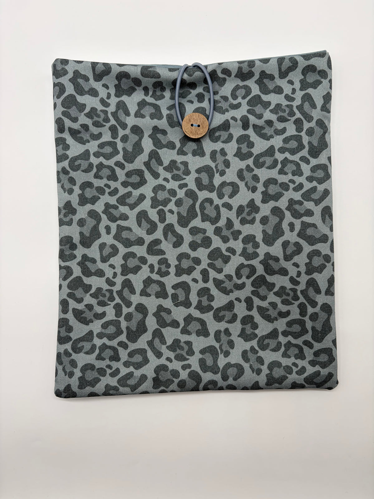 Bücherhülle Leoprint blau