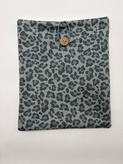Bücherhülle Leoprint blau